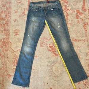 GUESS vintage (circa 2004) distressed stretch jeans size 29